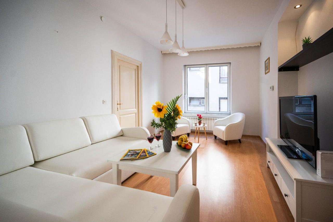 Bright And Modern 1Bdr Apartment In The Center SJJ Eksteriør bilde