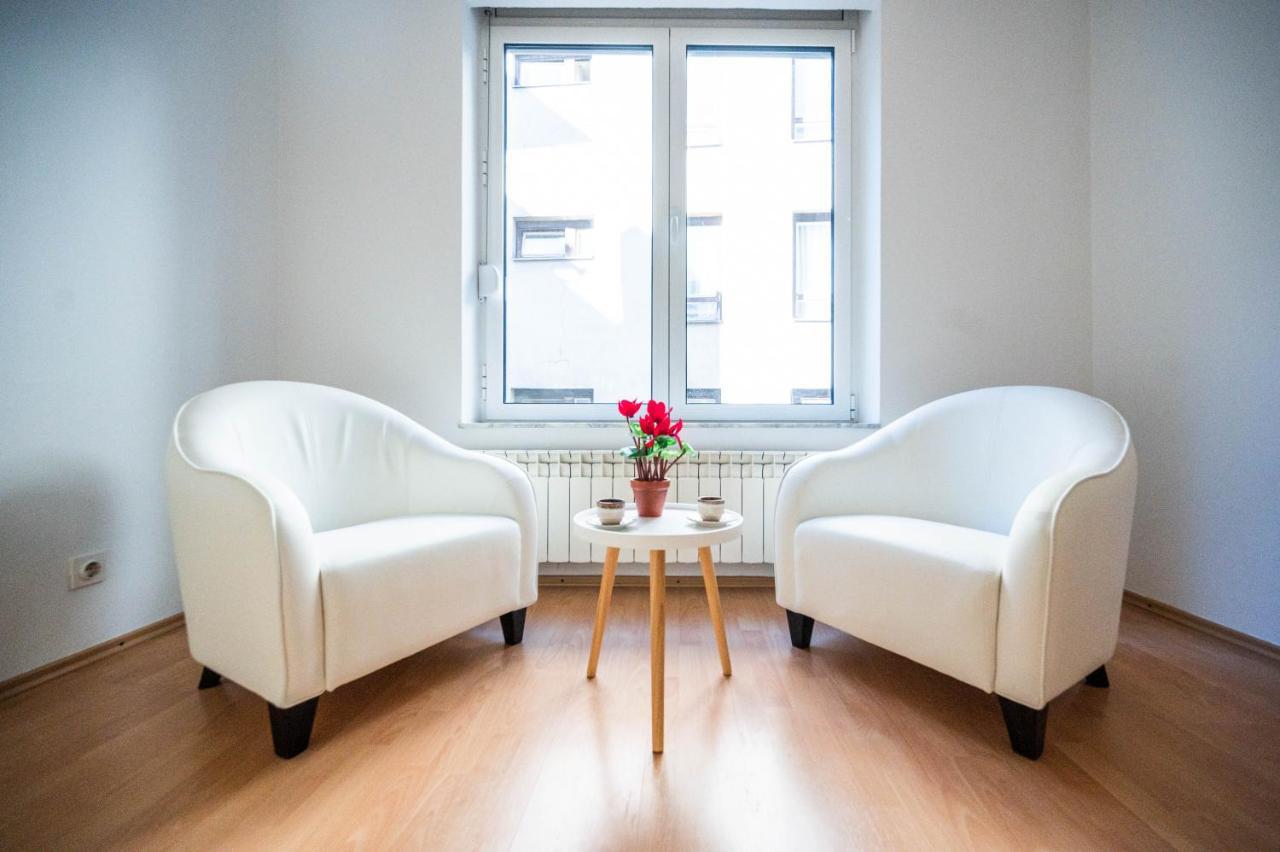 Bright And Modern 1Bdr Apartment In The Center SJJ Eksteriør bilde