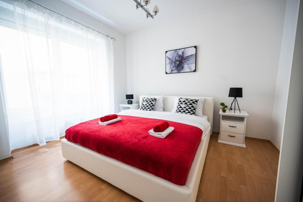 Bright And Modern 1Bdr Apartment In The Center SJJ Eksteriør bilde