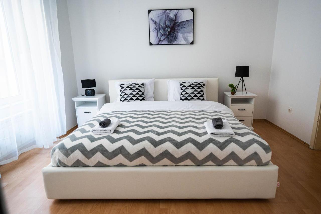 Bright And Modern 1Bdr Apartment In The Center SJJ Eksteriør bilde