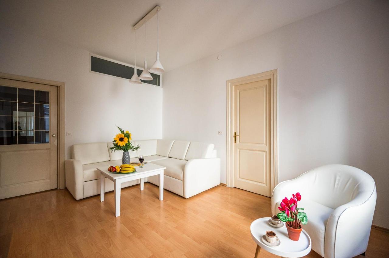 Bright And Modern 1Bdr Apartment In The Center SJJ Eksteriør bilde
